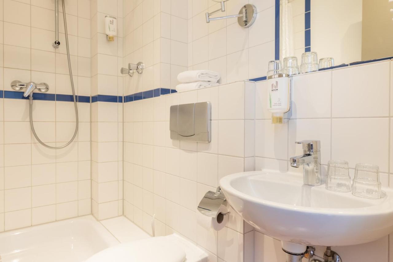 Standard Double or Twin Room,1267912906:JPEG